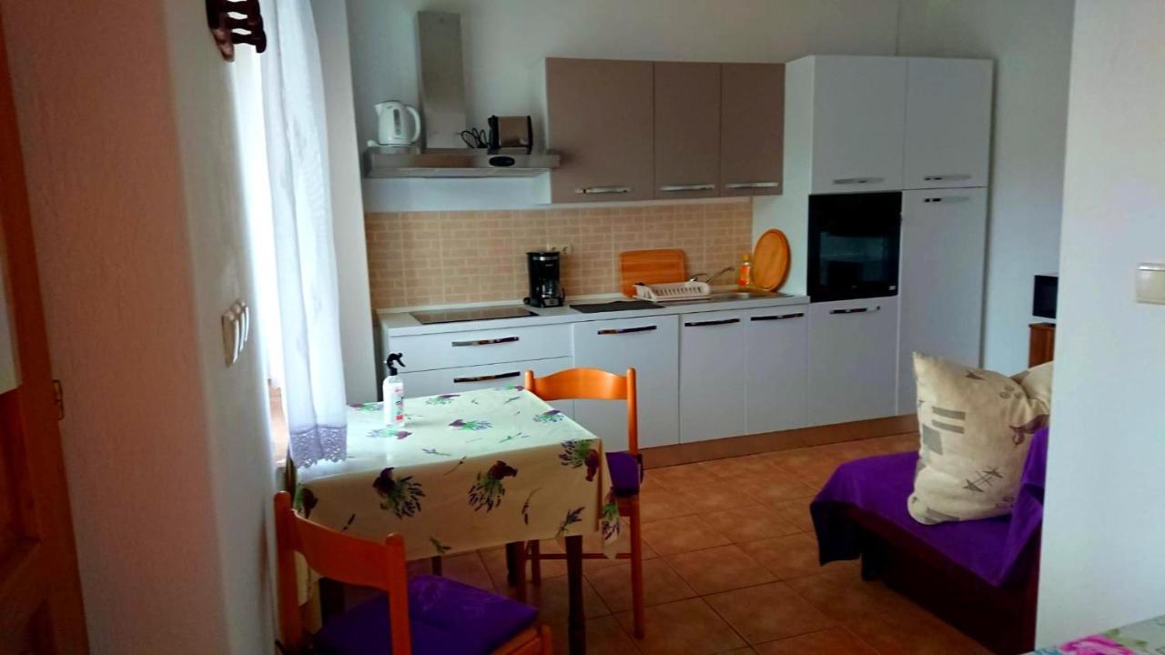 Vila House Fantazija Kampor Exteriér fotografie