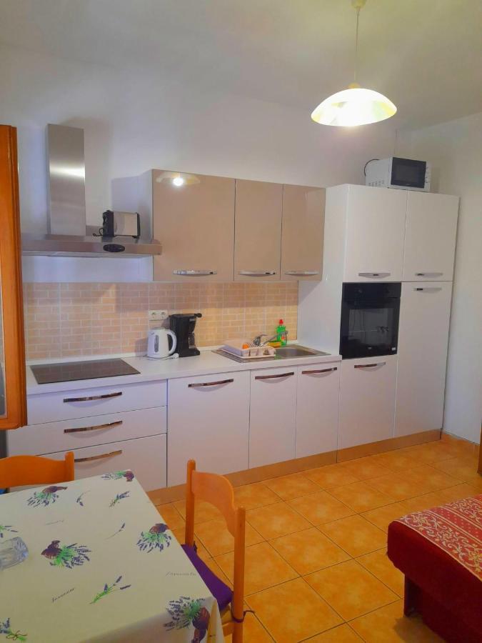 Vila House Fantazija Kampor Exteriér fotografie